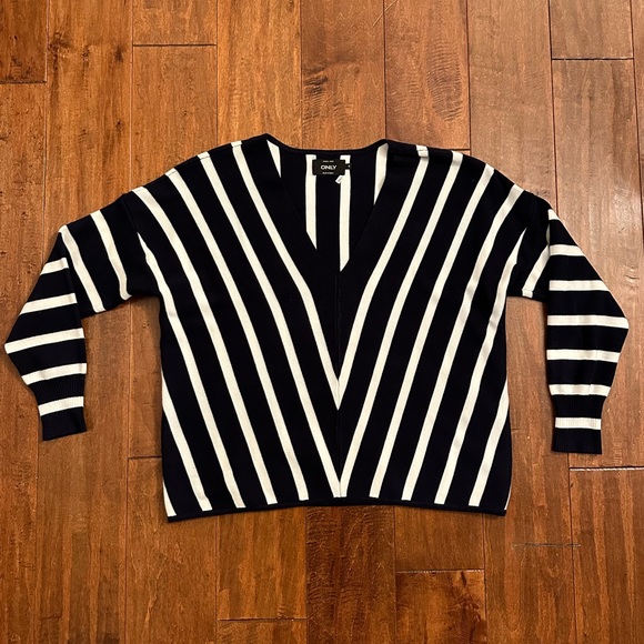 ASOS Sweaters - ASOS Only Navy and White V Neck Striped Sweater Sz Small